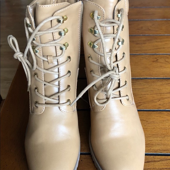 Brand new, military style boots with heel. - Picture 2 of 5
